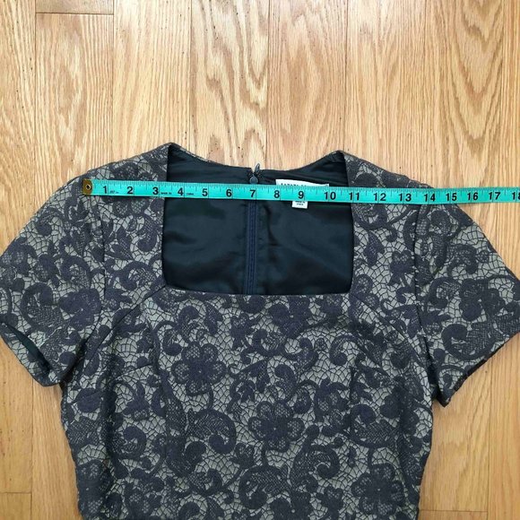 Banana Republic Grey Lace Patterned Midi Dress size 4 - Picture 5 of 10